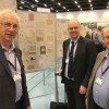 En trio jurymän: Erik Hamberg, Henrik Mouritsen och Per Friis Mortensen. Här vid den posthistoriska klassen i samband med mötet med en utställare.
